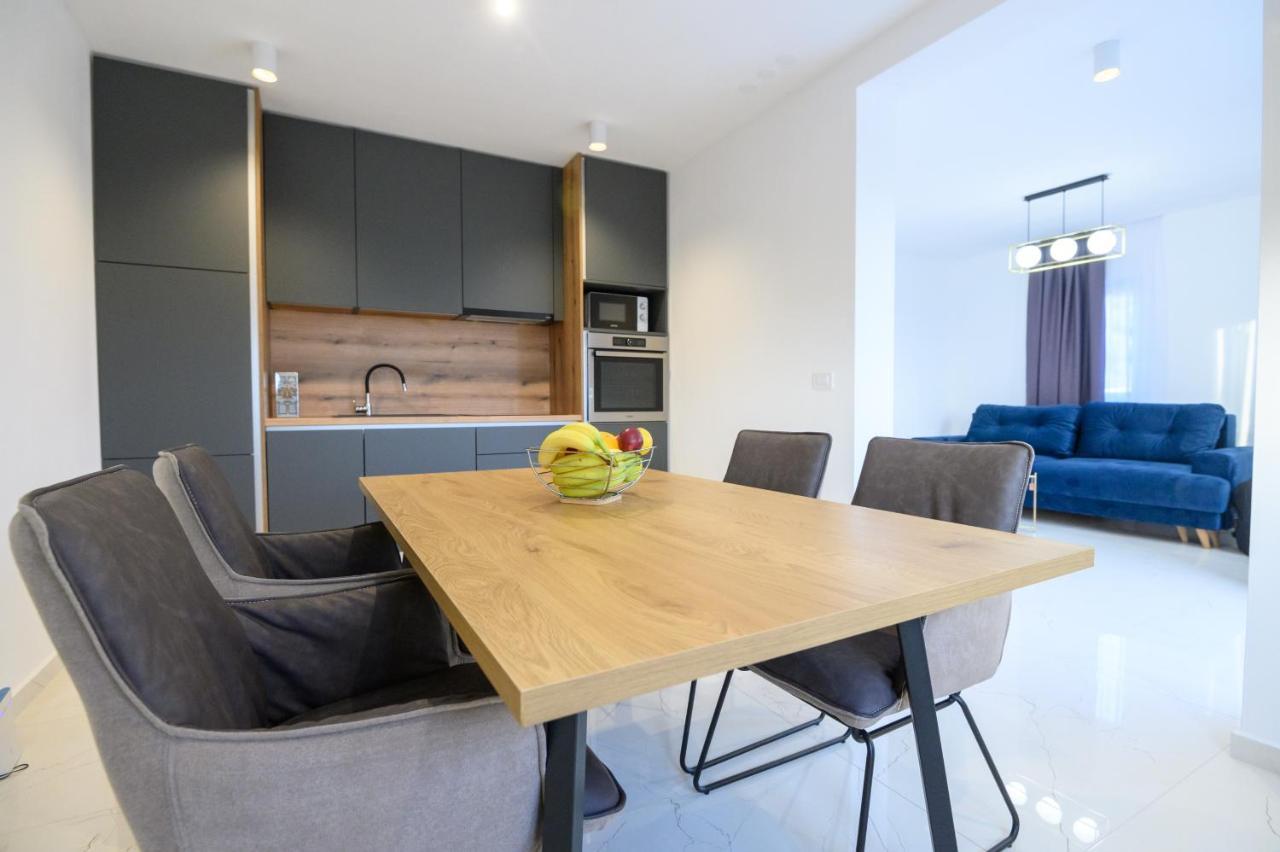 Luxury Apartments Leonika 比比涅 外观 照片