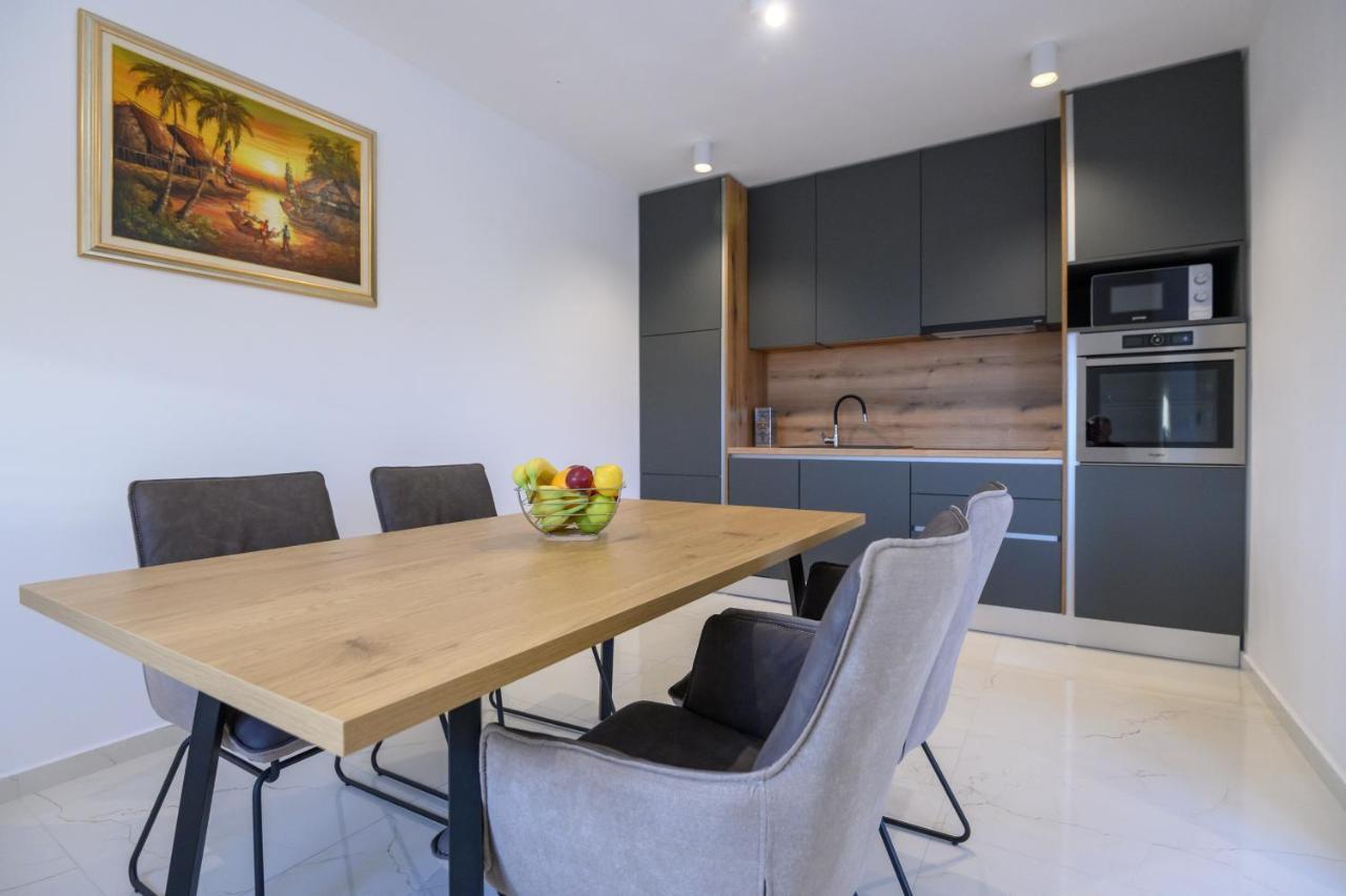 Luxury Apartments Leonika 比比涅 外观 照片