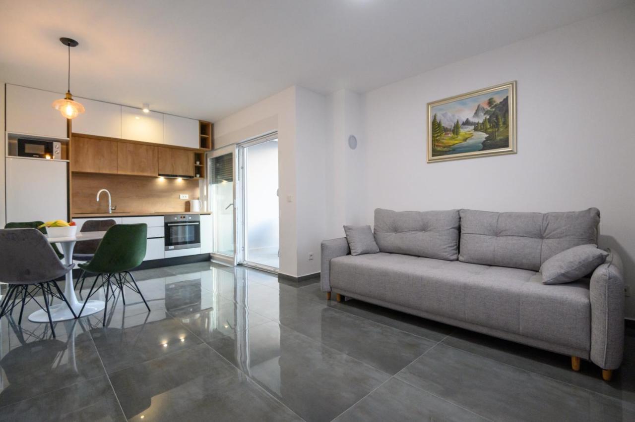 Luxury Apartments Leonika 比比涅 外观 照片