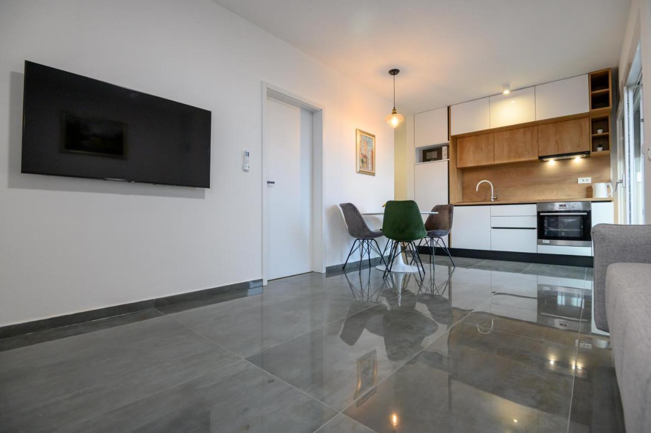 Luxury Apartments Leonika 比比涅 外观 照片